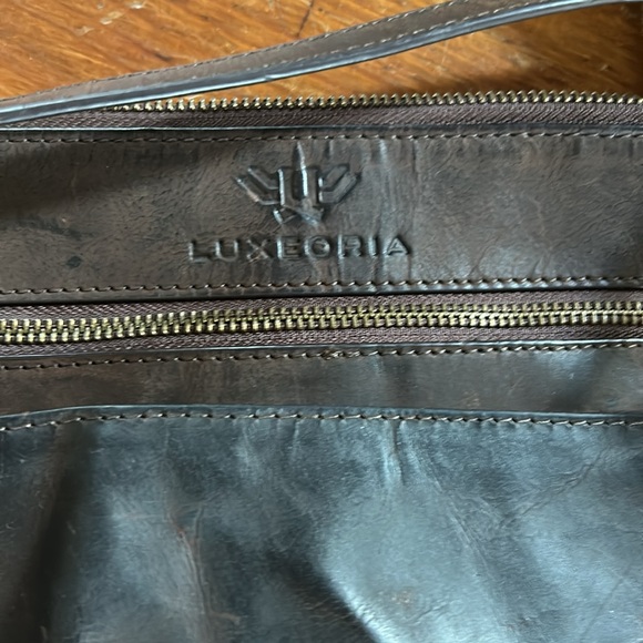 LUXEORIA
Genuine Leather Crossbody Sling Bag Crossbody. - Picture 8 of 8